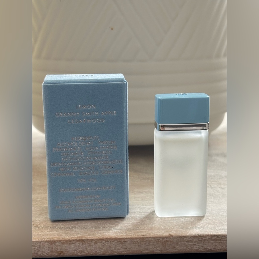 Dolce & Gabbana Light Blue EDT 5ml NEW TRAVEL SIZE! NO BOX - Picture 3 of 3